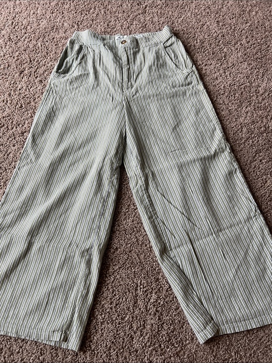 Hollister Pants - Hollister Wide Leg Ultra High Rise Green/White Cropped Pant M
